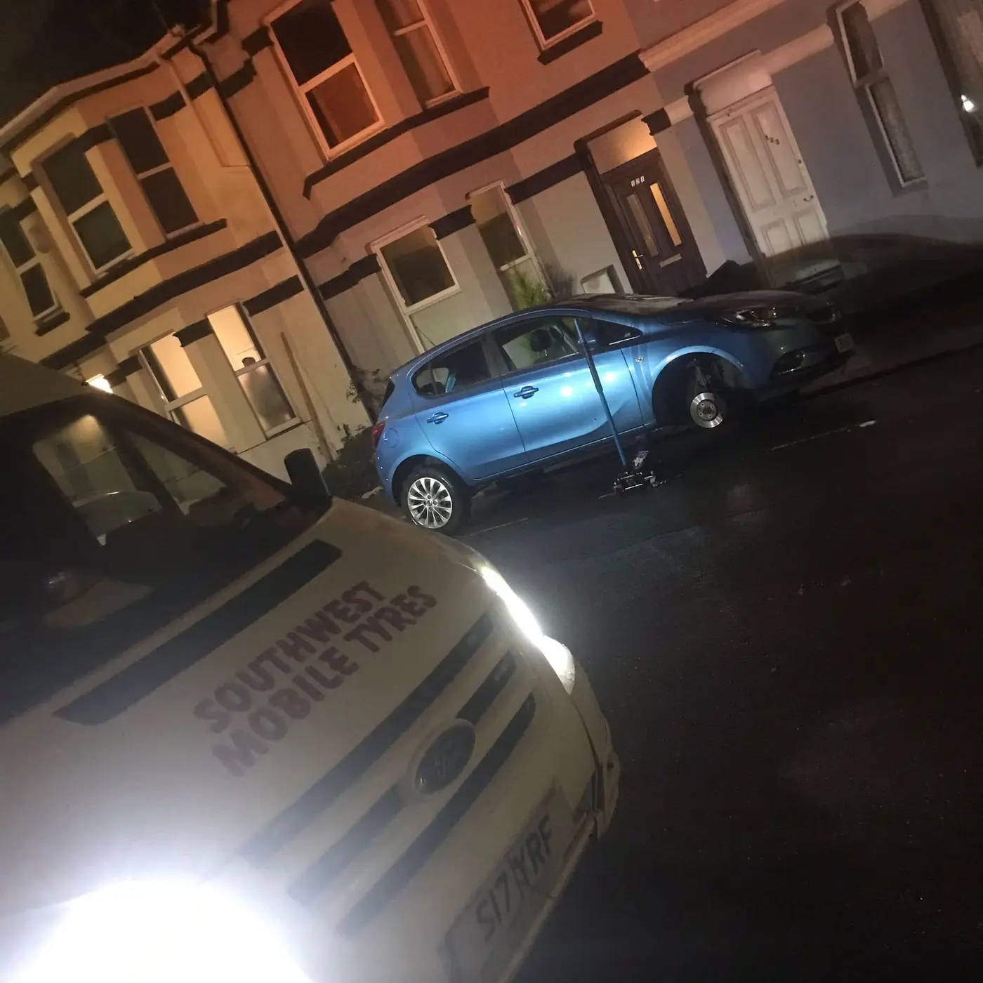 Southwest Mobile Tyres attending an evening puncture call-out